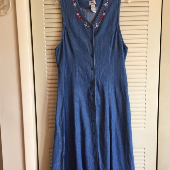 Vintage Woman’s M Lightweight Denim Button front - Picture 2 of 8